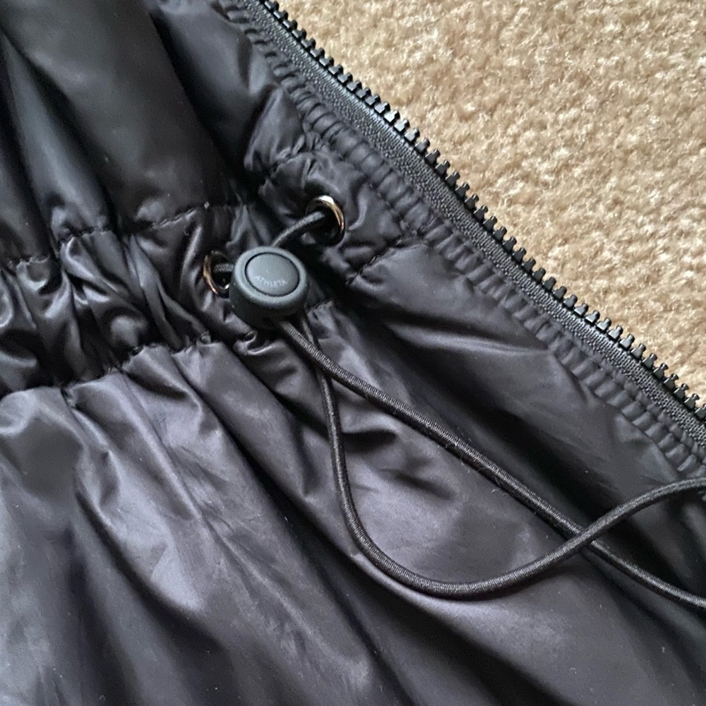 Athleta Black Summit Primaloft Jacket Packable At… - image 7